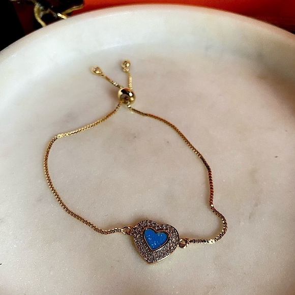 Gorgeous adjustable size blue Opal heart gold tone bracelet - Picture 1 of 5